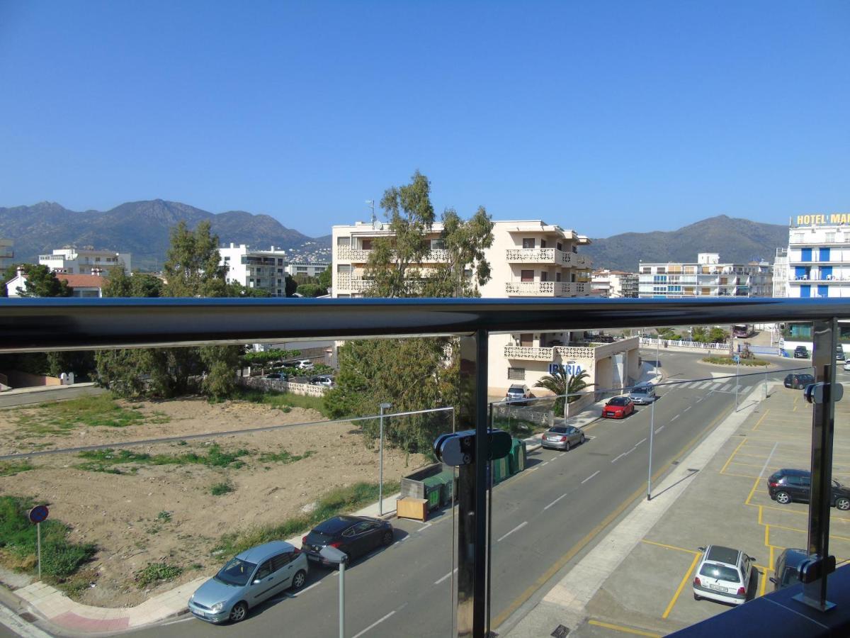 Appartement Premiere Ligne De Mer Росас Экстерьер фото